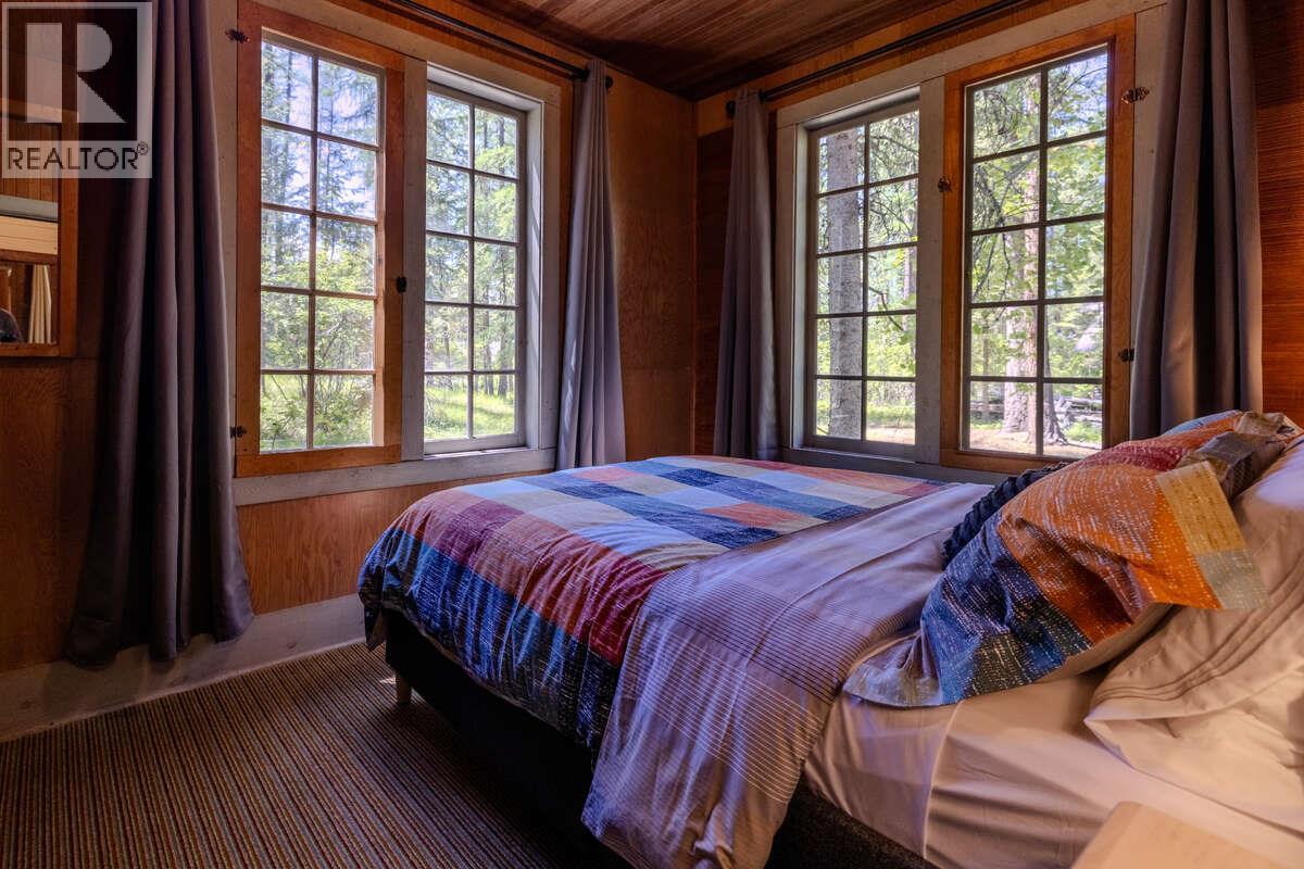 6768 Rosen Lake Road, Jaffray, British Columbia  V0B 1T1 - Photo 16 - 10384011