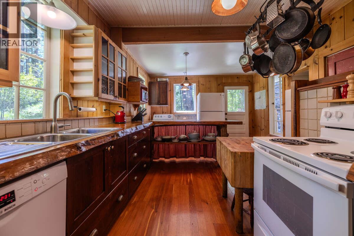 6768 Rosen Lake Road, Jaffray, British Columbia  V0B 1T1 - Photo 22 - 10384011