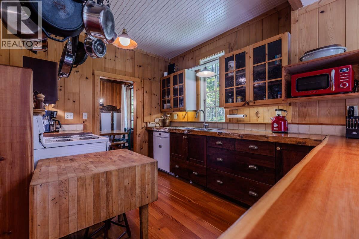 6768 Rosen Lake Road, Jaffray, British Columbia  V0B 1T1 - Photo 23 - 10384011