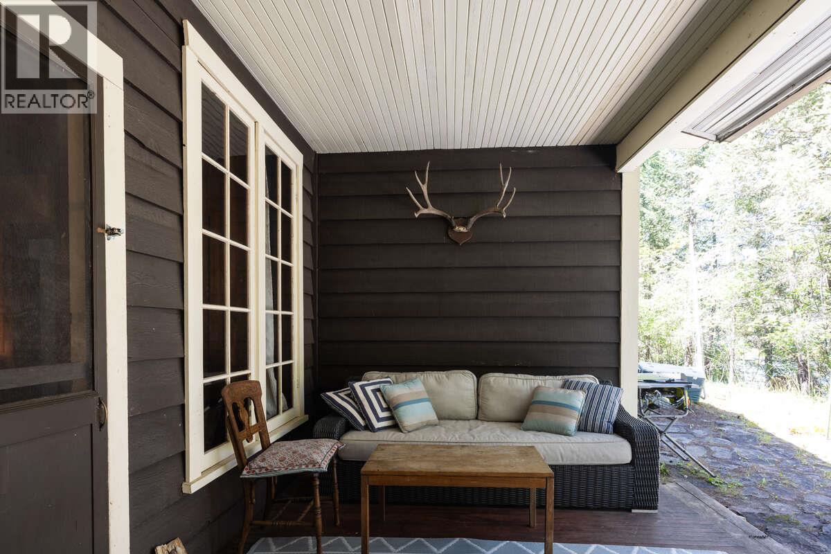 6768 Rosen Lake Road, Jaffray, British Columbia  V0B 1T1 - Photo 30 - 10384011