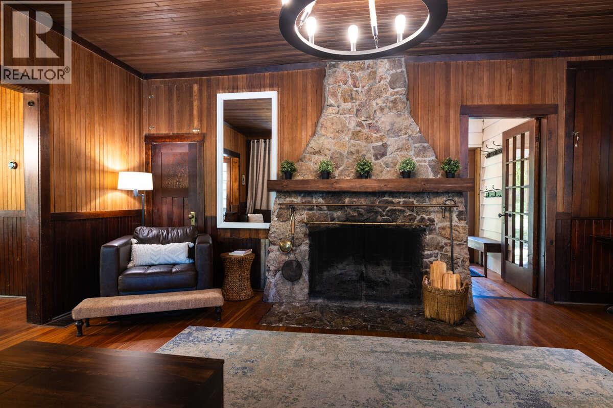 6768 Rosen Lake Road, Jaffray, British Columbia  V0B 1T1 - Photo 4 - 10384011