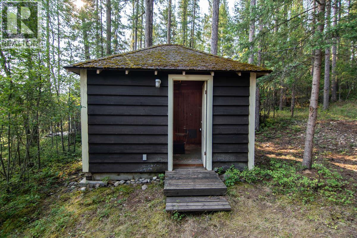 6768 Rosen Lake Road, Jaffray, British Columbia  V0B 1T1 - Photo 41 - 10384011