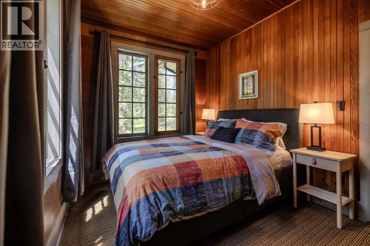 6768 Rosen Lake Road, Jaffray, British Columbia  V0B 1T1 - Photo 9 - 10384011