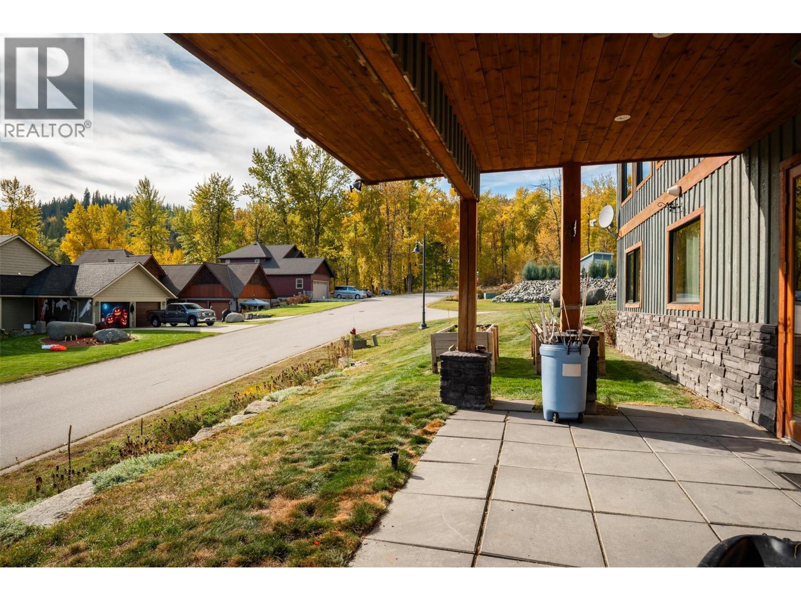 904 Redstone Drive, Rossland, British Columbia  V0G 1Y0 - Photo 7 - 10384019