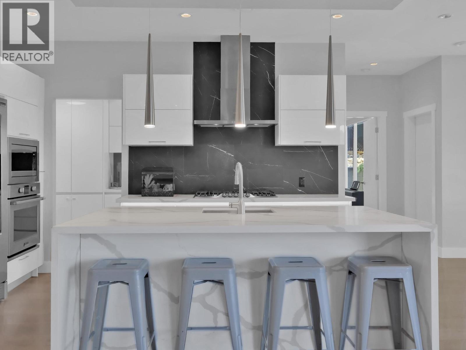 550 Barra Lane, Kelowna, British Columbia  V1P 1T3 - Photo 47 - 10384016