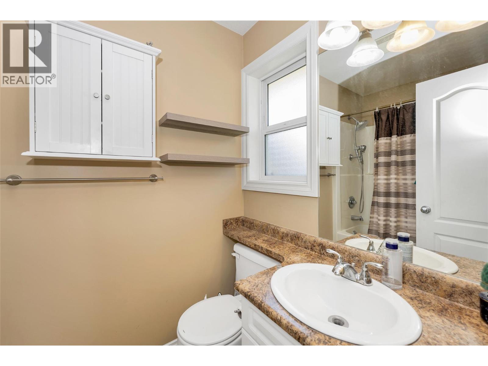 3343 Becker Street, Armstrong, British Columbia  V4Y 0H2 - Photo 10 - 10382972