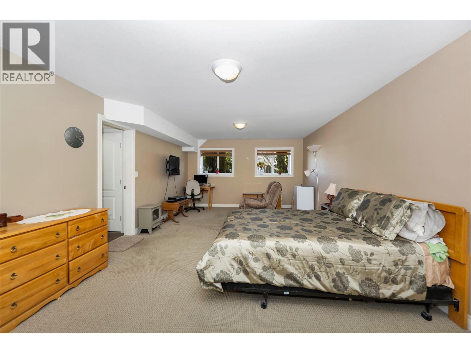 3343 Becker Street, Armstrong, British Columbia  V4Y 0H2 - Photo 17 - 10382972