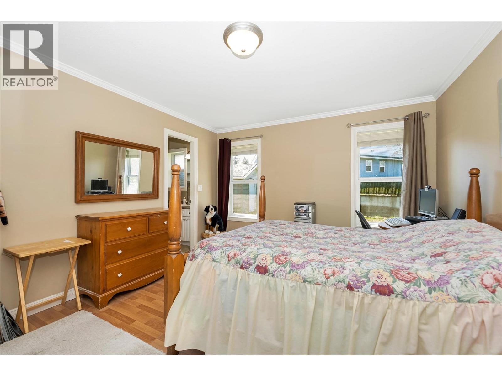 3343 Becker Street, Armstrong, British Columbia  V4Y 0H2 - Photo 8 - 10382972