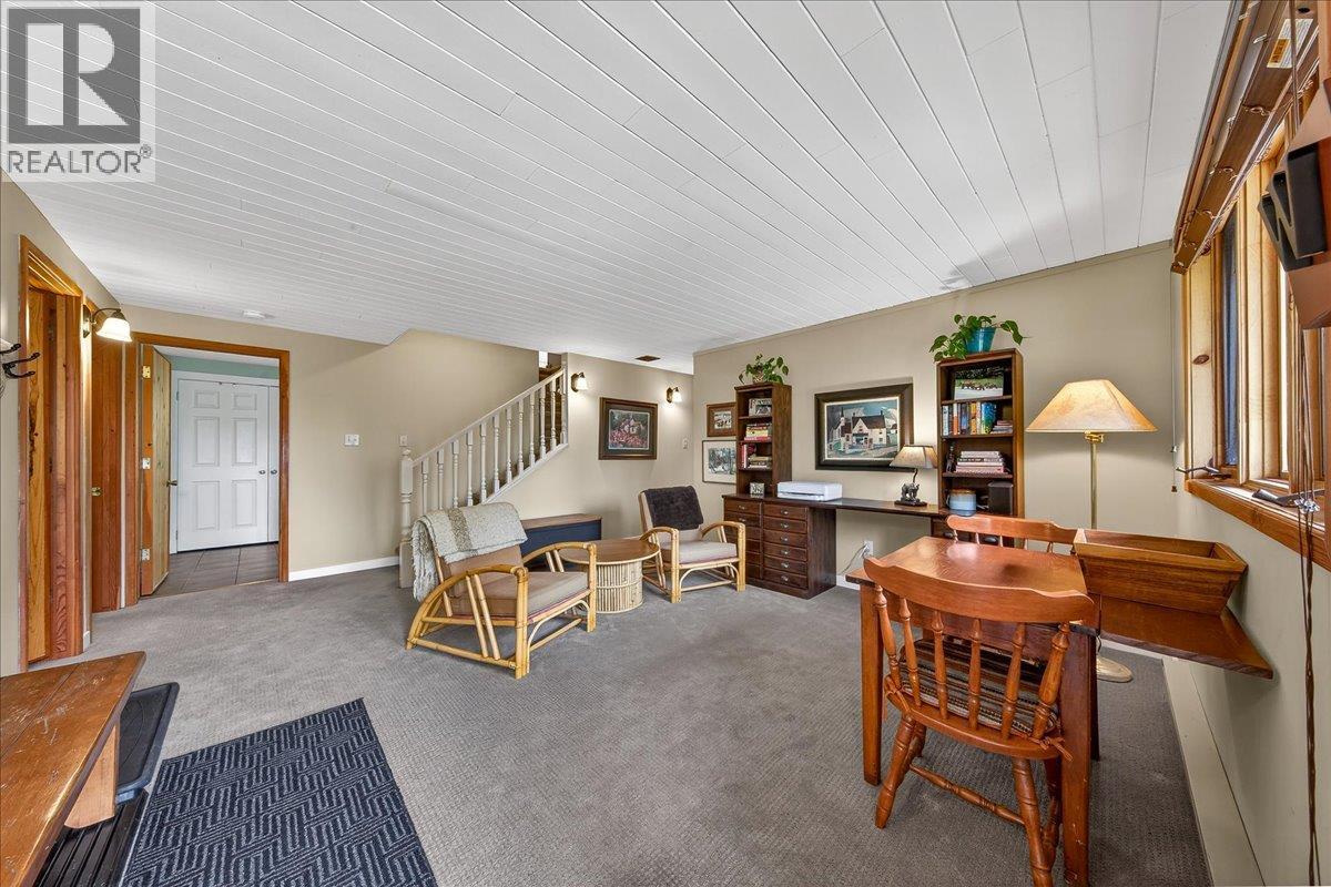 8076 Mcintosh Loop Road, Radium Hot Springs, British Columbia  V0A 1M0 - Photo 23 - 10384010