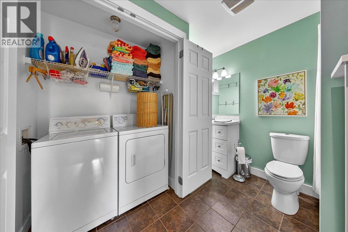 8076 Mcintosh Loop Road, Radium Hot Springs, British Columbia  V0A 1M0 - Photo 29 - 10384010