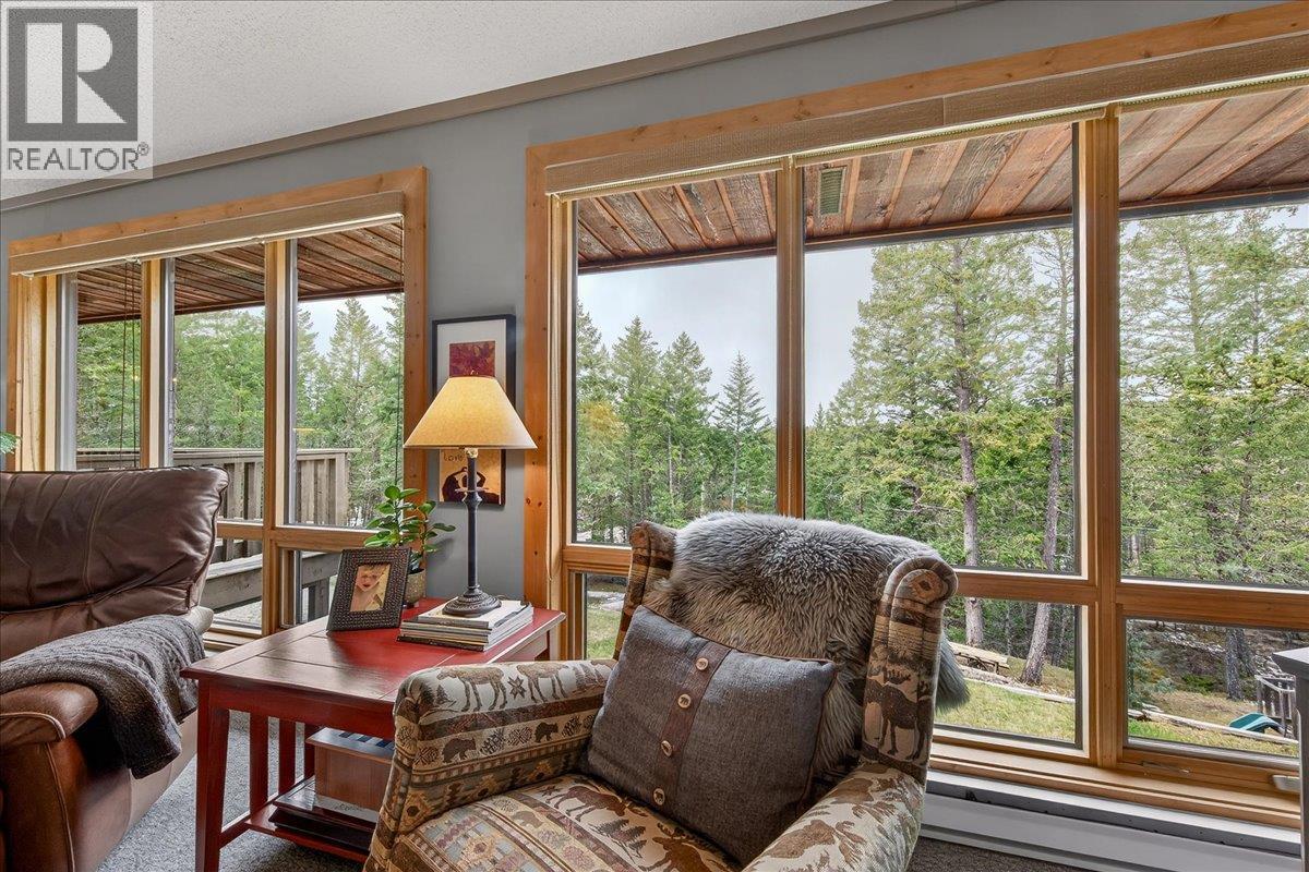 8076 Mcintosh Loop Road, Radium Hot Springs, British Columbia  V0A 1M0 - Photo 4 - 10384010