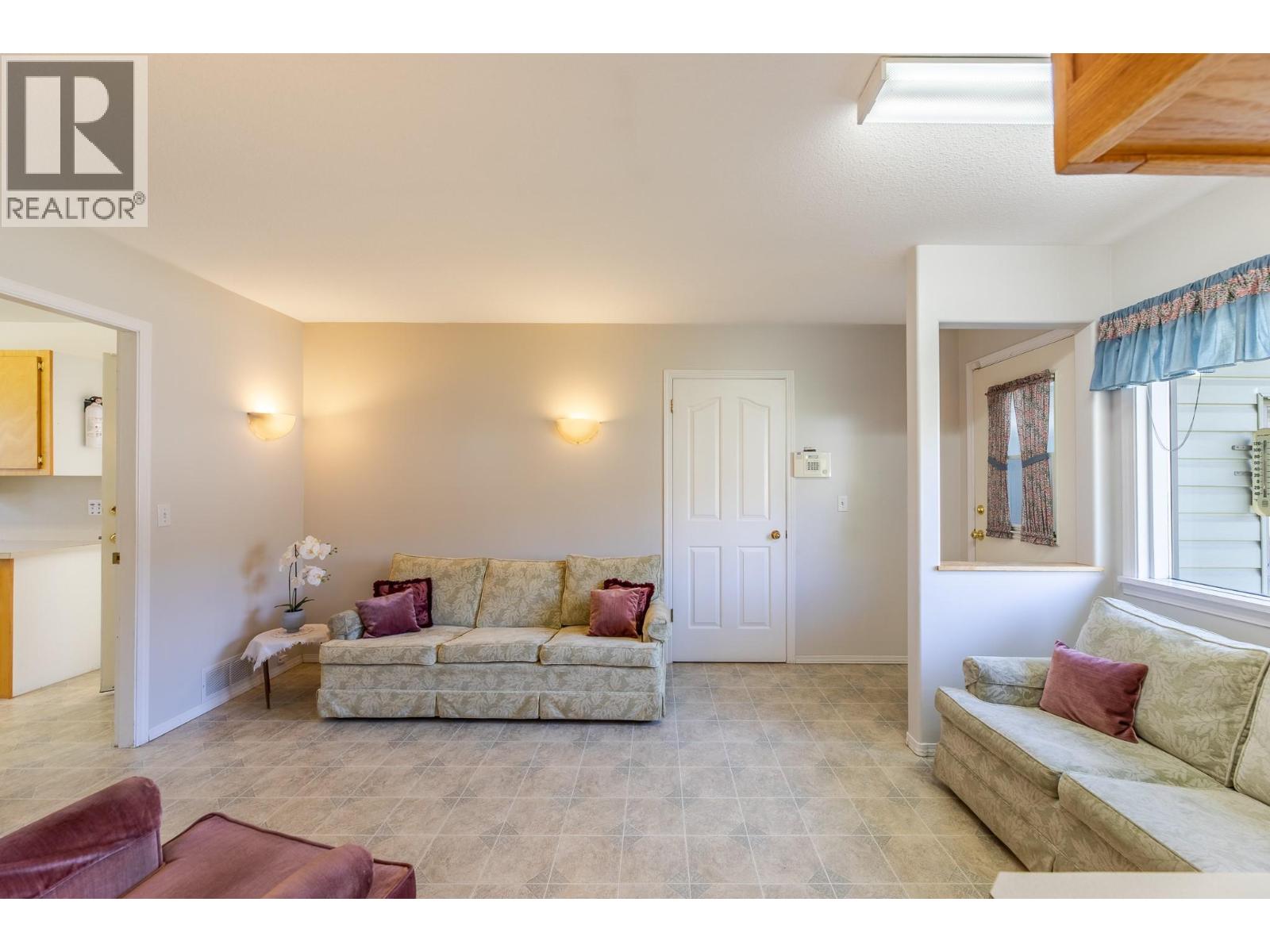 510 6th Avenue, Keremeos, British Columbia  V0X 1N3 - Photo 27 - 10382969