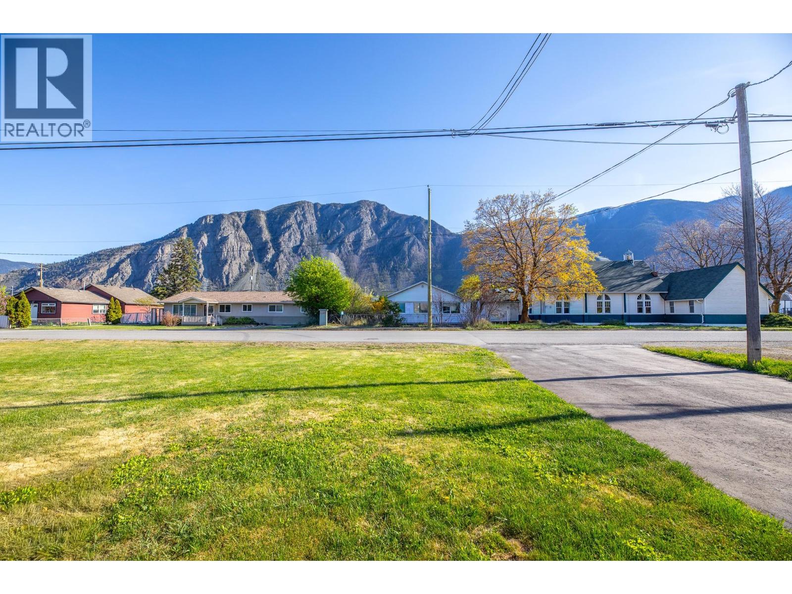 510 6th Avenue, Keremeos, British Columbia  V0X 1N3 - Photo 45 - 10382969
