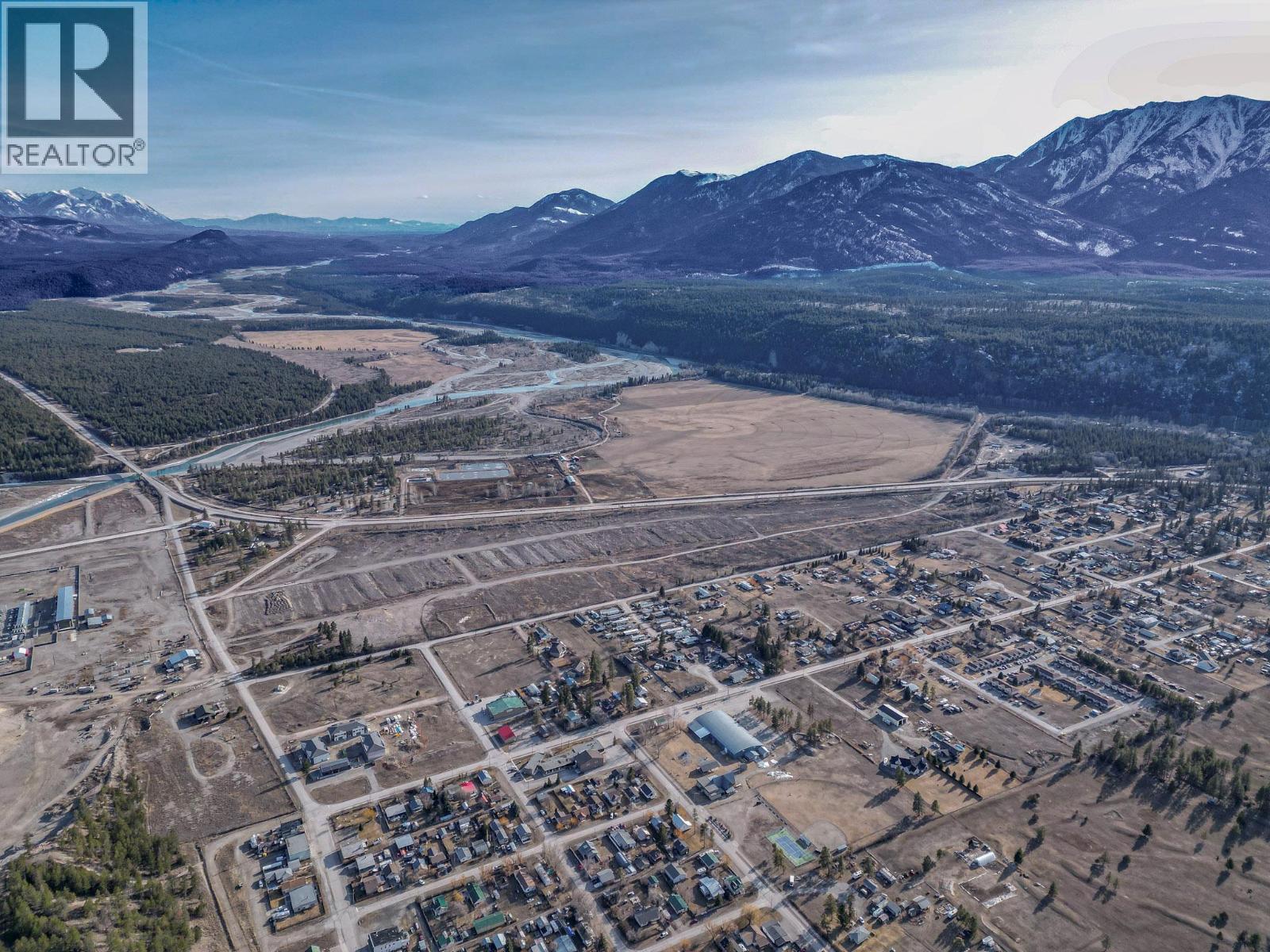 8917 Grainger Road, Canal Flats, British Columbia  V0B 1B0 - Photo 11 - 10383993