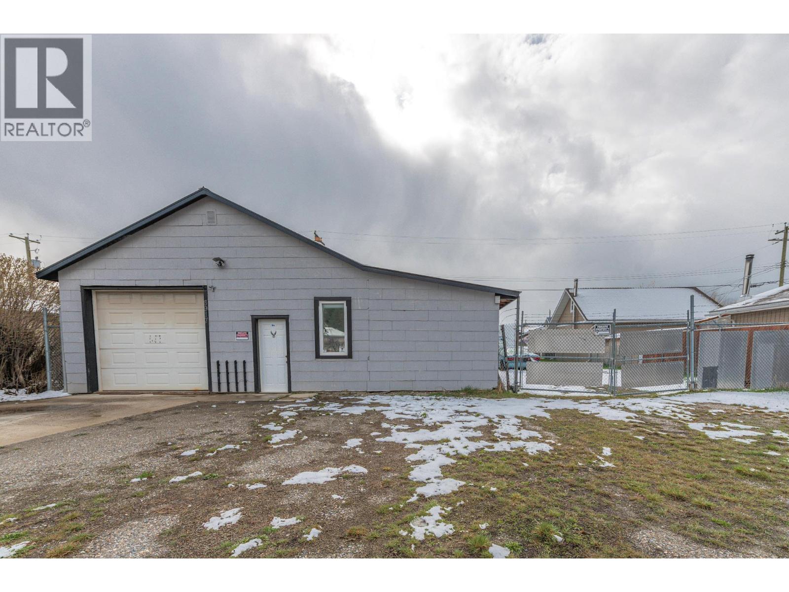 8917 Grainger Road, Canal Flats, British Columbia  V0B 1B0 - Photo 2 - 10383993