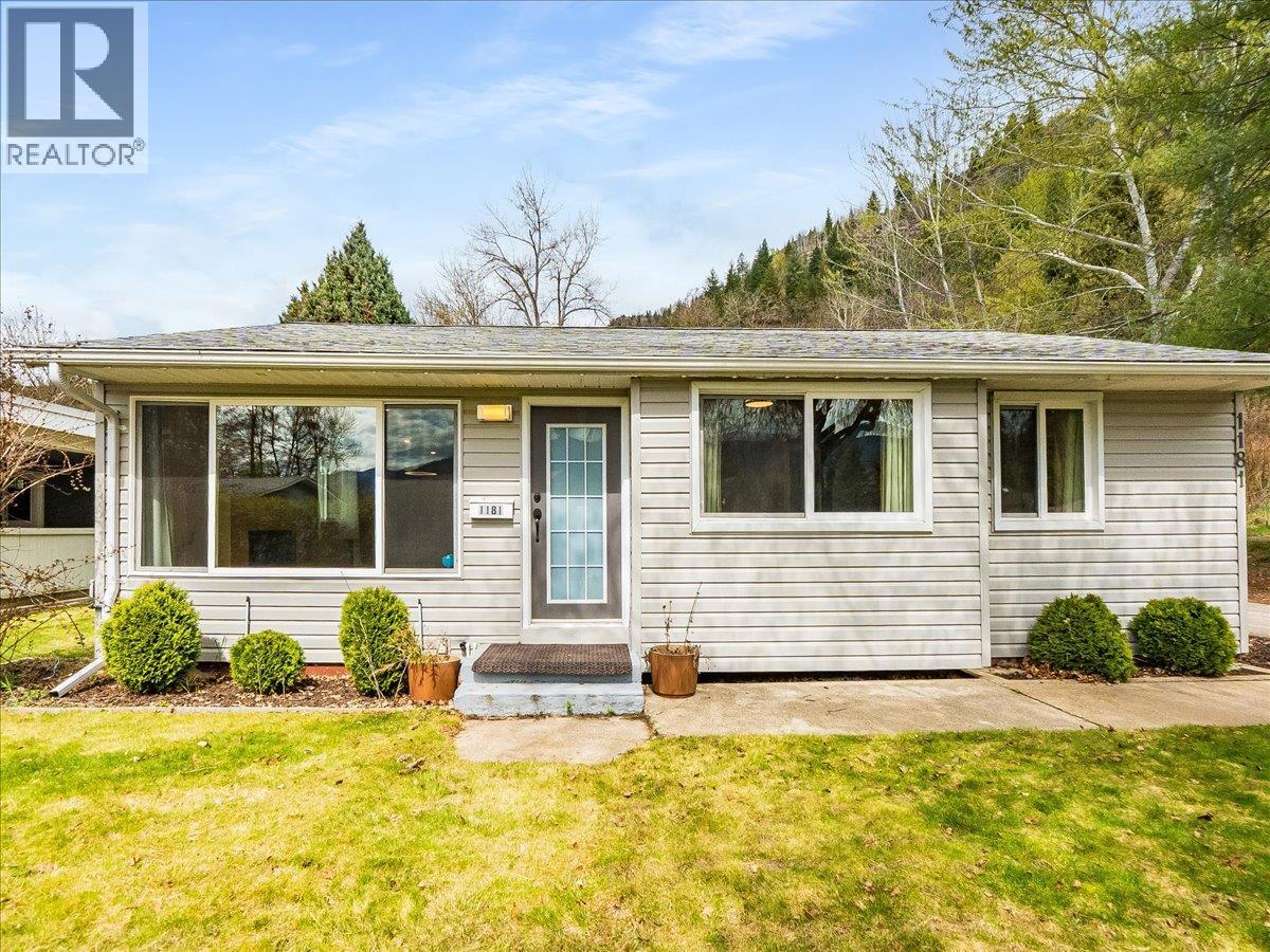 1181 MARIANNA Crescent, trail, British Columbia