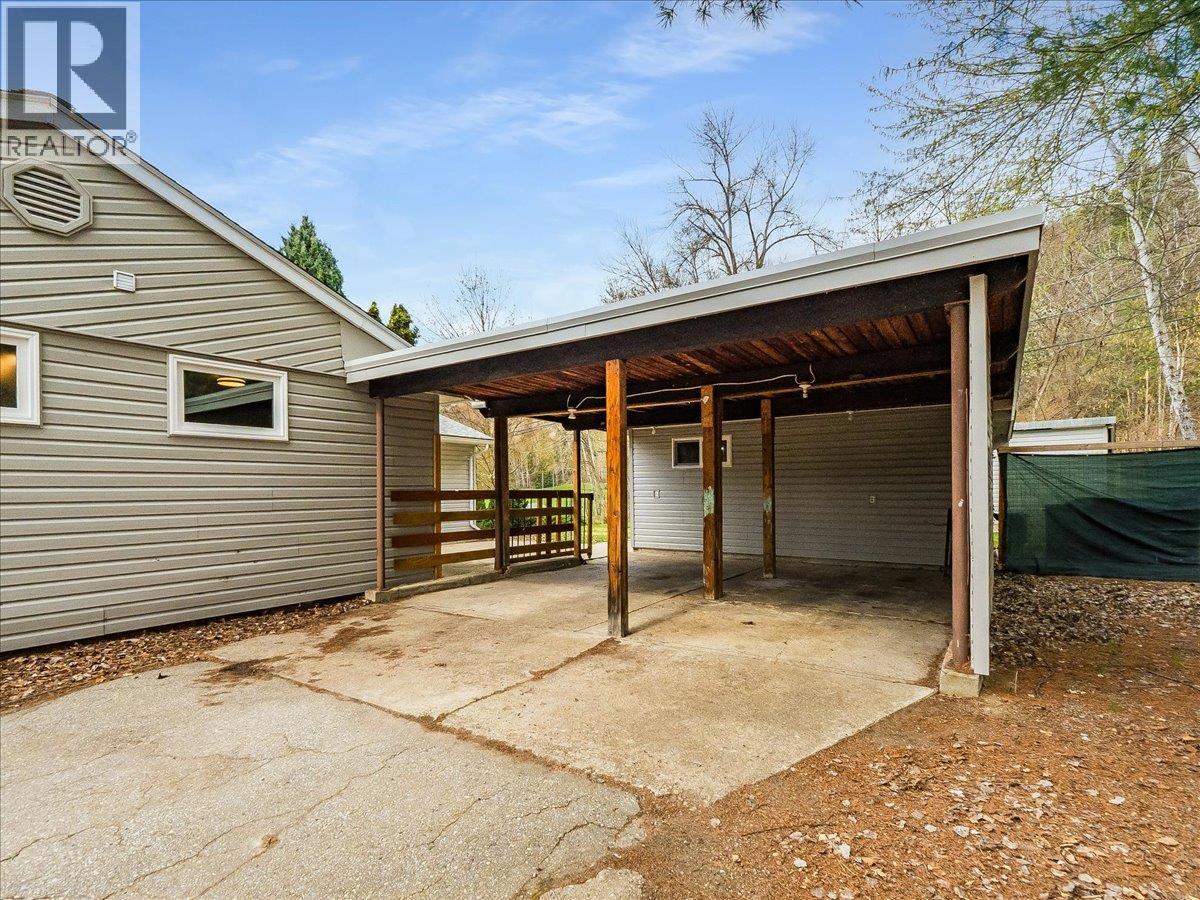 1181 Marianna Crescent, Trail, British Columbia  V1R 1C9 - Photo 42 - 10383932