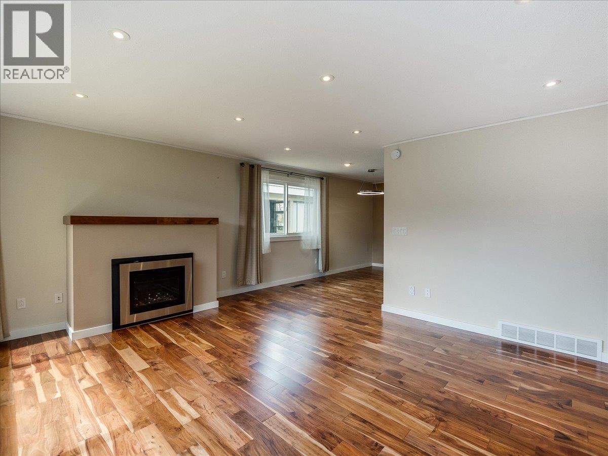 1181 Marianna Crescent, Trail, British Columbia  V1R 1C9 - Photo 6 - 10383932