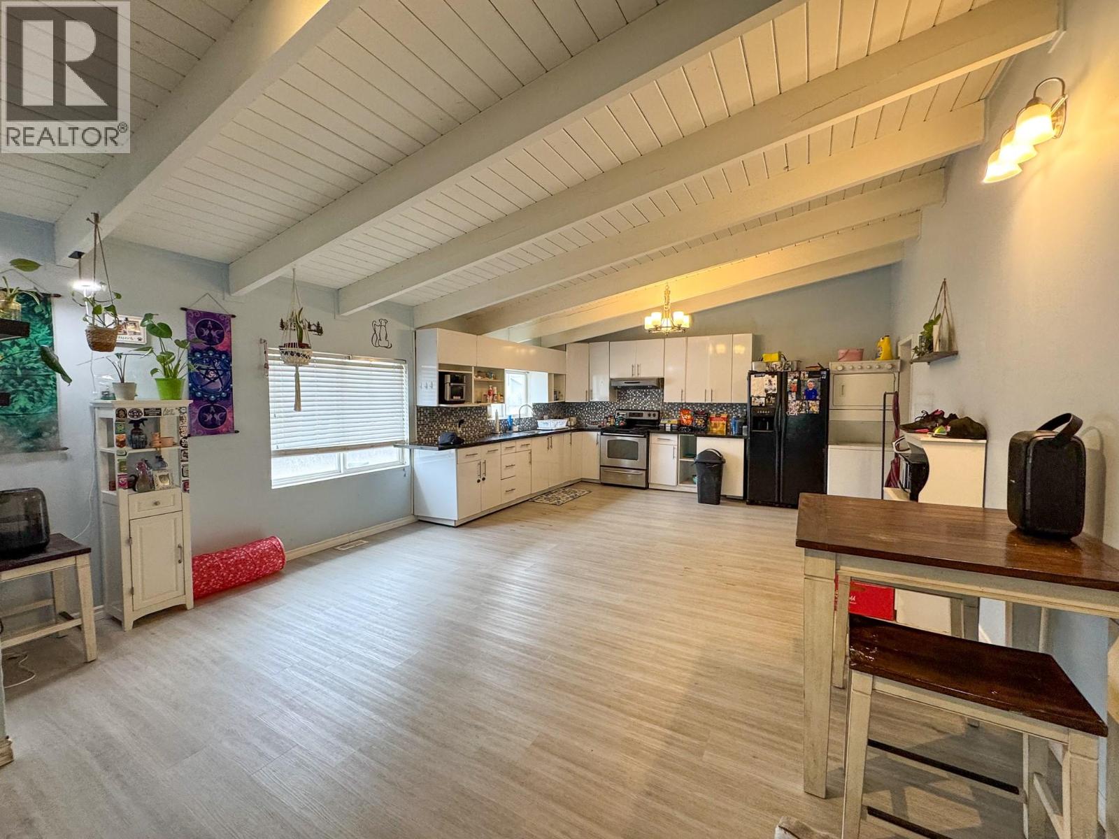 1776 Orme Street, Merritt, British Columbia  V1K 1B8 - Photo 3 - 10383465