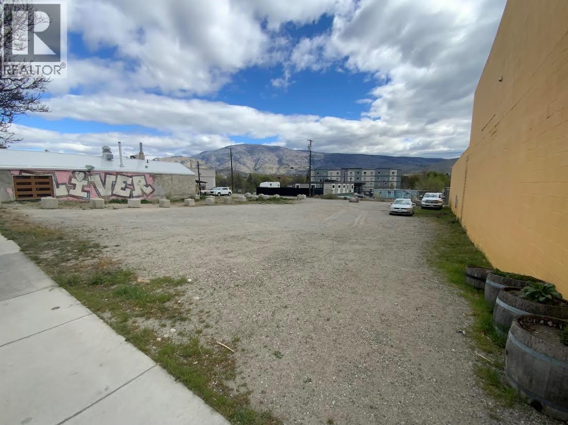 6257 Main Street, Oliver, British Columbia  V0H 1T0 - Photo 3 - 10384041