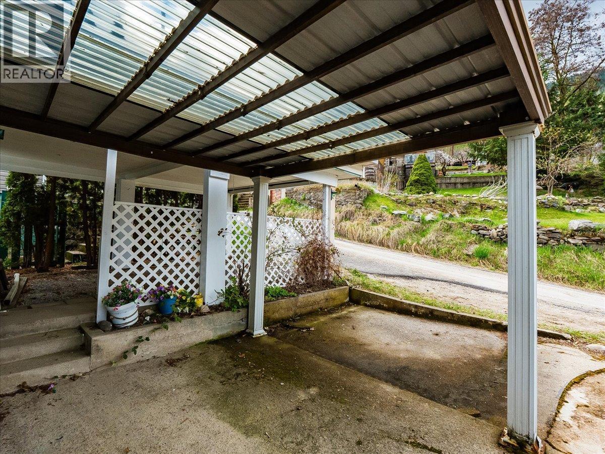 1472 Green Avenue Lane, Trail, British Columbia  V1R 4K2 - Photo 10 - 10383736