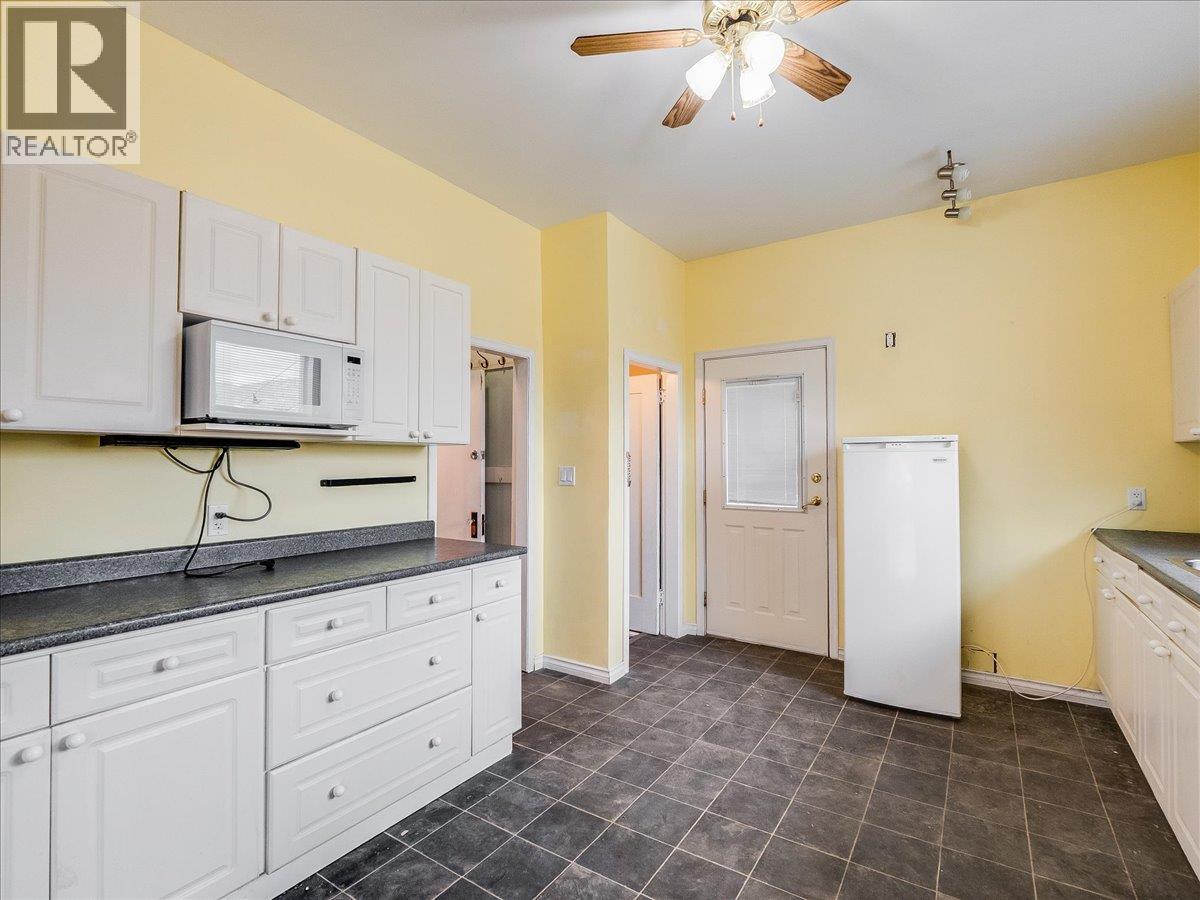 1472 Green Avenue Lane, Trail, British Columbia  V1R 4K2 - Photo 14 - 10383736