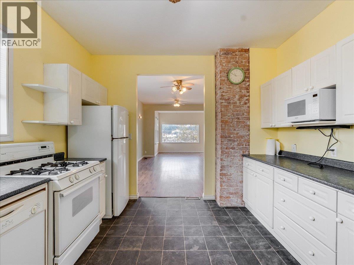 1472 Green Avenue Lane, Trail, British Columbia  V1R 4K2 - Photo 19 - 10383736