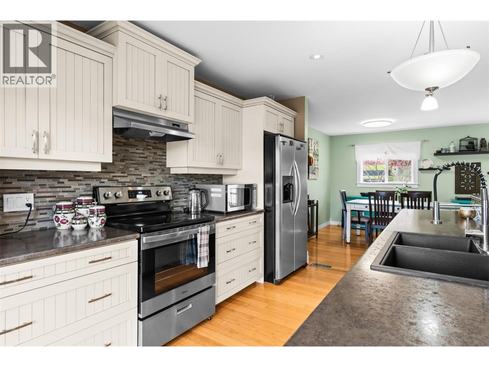 7339 Longacre Drive, Vernon, British Columbia  V1H 1H5 - Photo 11 - 10382801