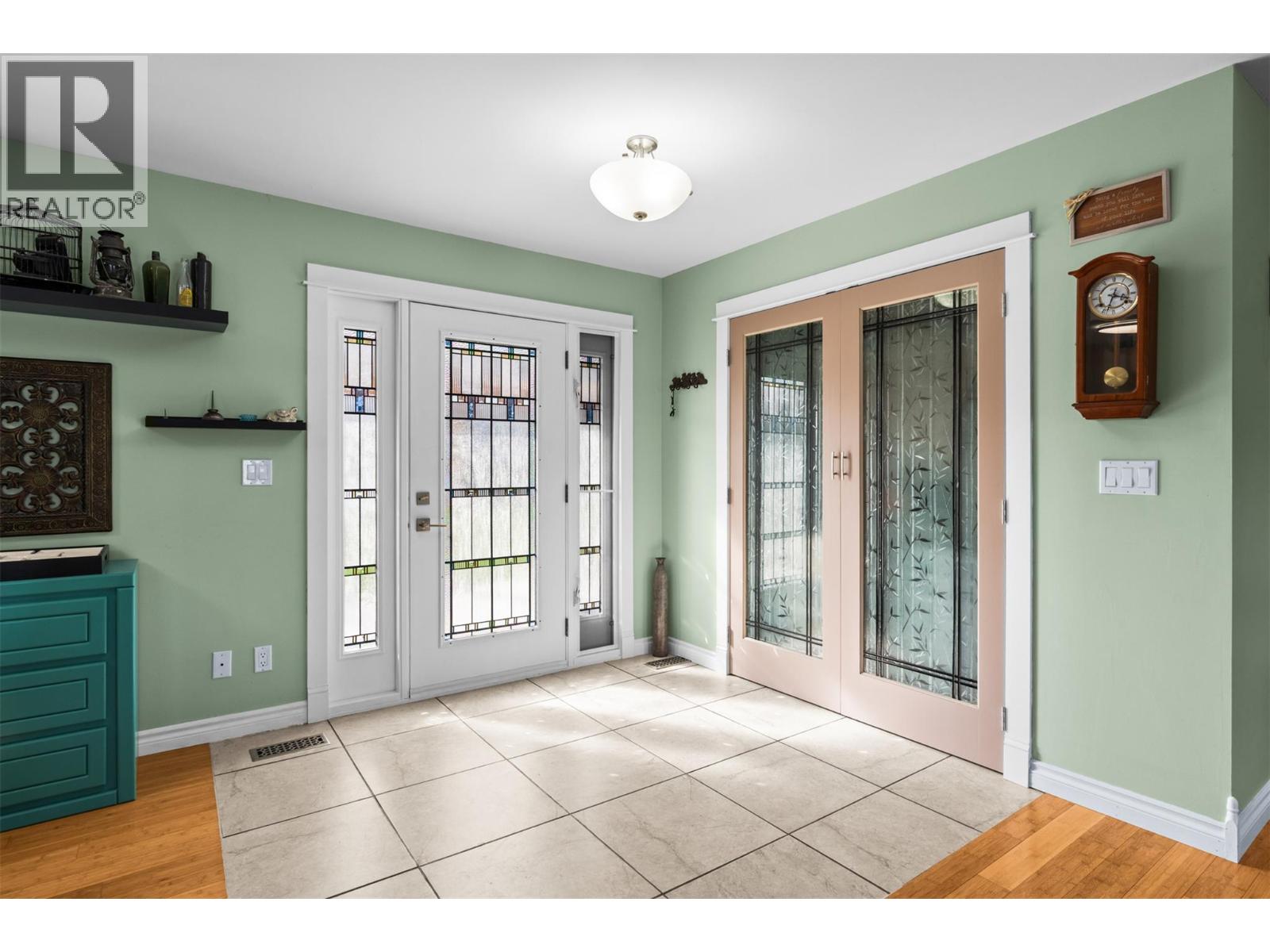 7339 Longacre Drive, Vernon, British Columbia  V1H 1H5 - Photo 4 - 10382801