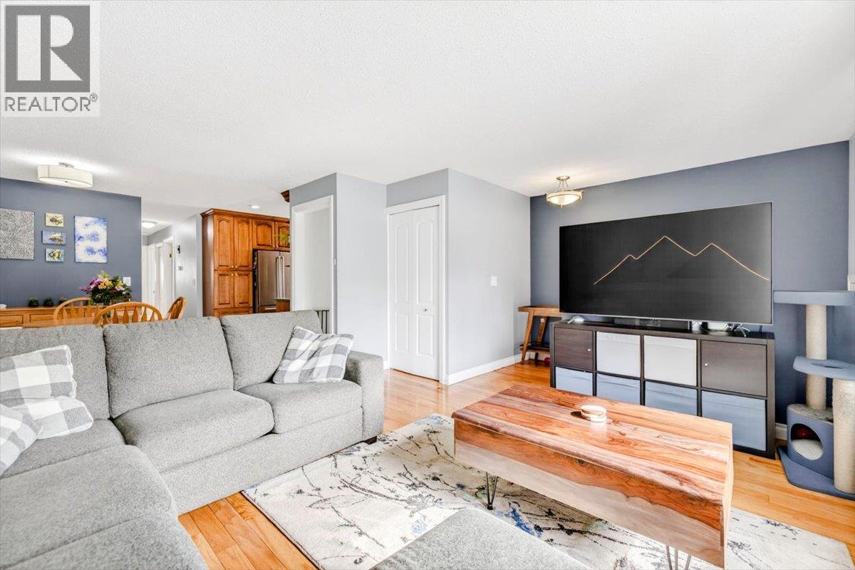 1293 Ponderosa Drive, Sparwood, British Columbia  V0B 2G2 - Photo 11 - 10384037