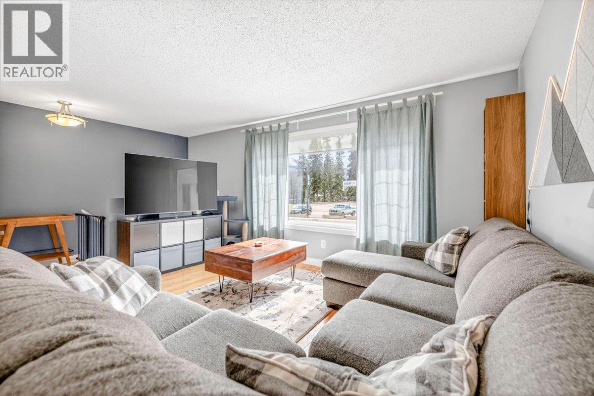 1293 Ponderosa Drive, Sparwood, British Columbia  V0B 2G2 - Photo 8 - 10384037