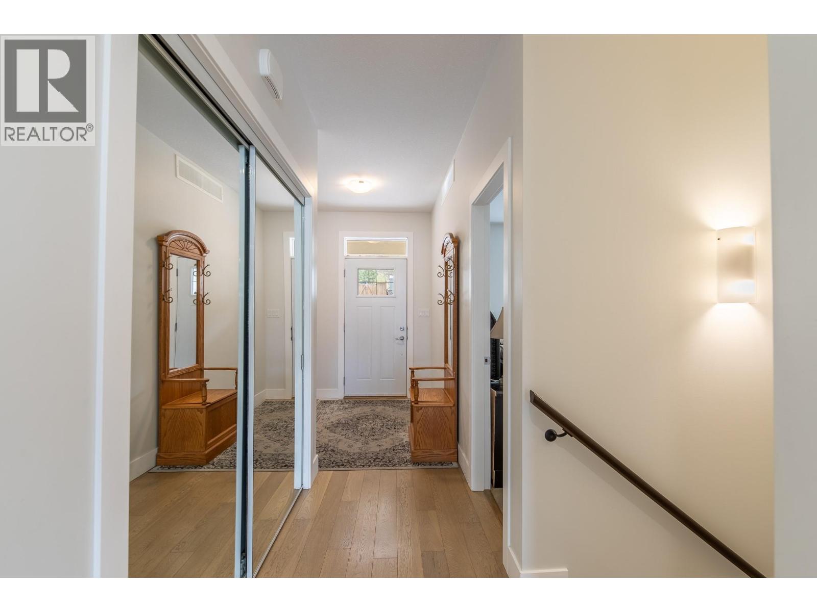 8738 Palmer Place, Summerland, British Columbia  V0H 1Z2 - Photo 4 - 10383844