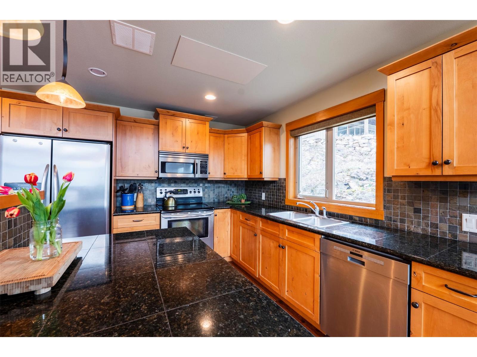 9191 Valhalla View Drive Unit# 3, Nelson, British Columbia  V0G 2B0 - Photo 12 - 10383119