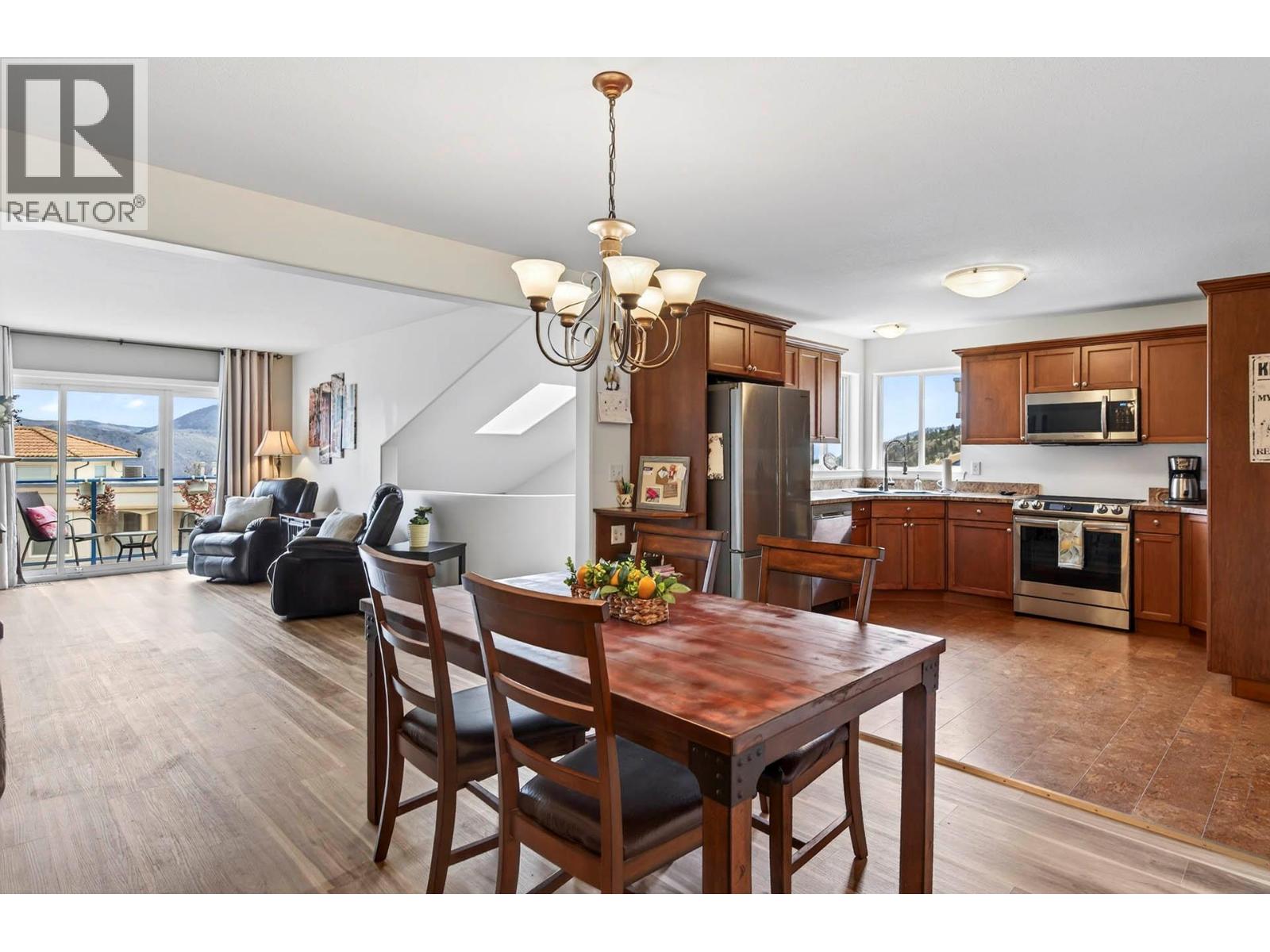 245 Whistler Drive Unit# 17, Kamloops, British Columbia  V2E 1W8 - Photo 10 - 10384072