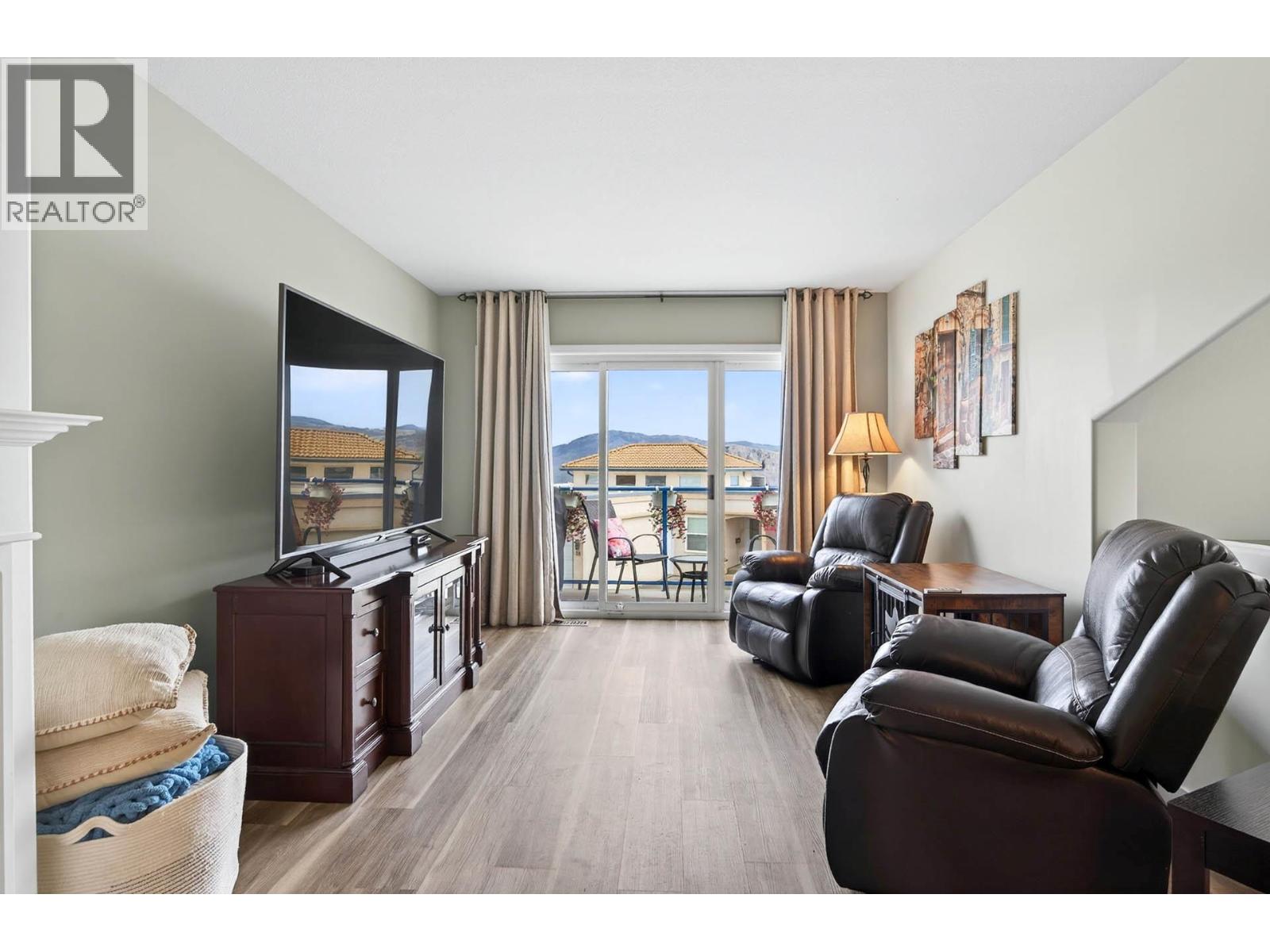 245 Whistler Drive Unit# 17, Kamloops, British Columbia  V2E 1W8 - Photo 5 - 10384072