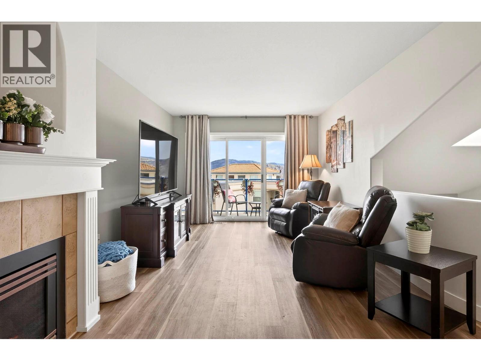 245 Whistler Drive Unit# 17, Kamloops, British Columbia  V2E 1W8 - Photo 6 - 10384072