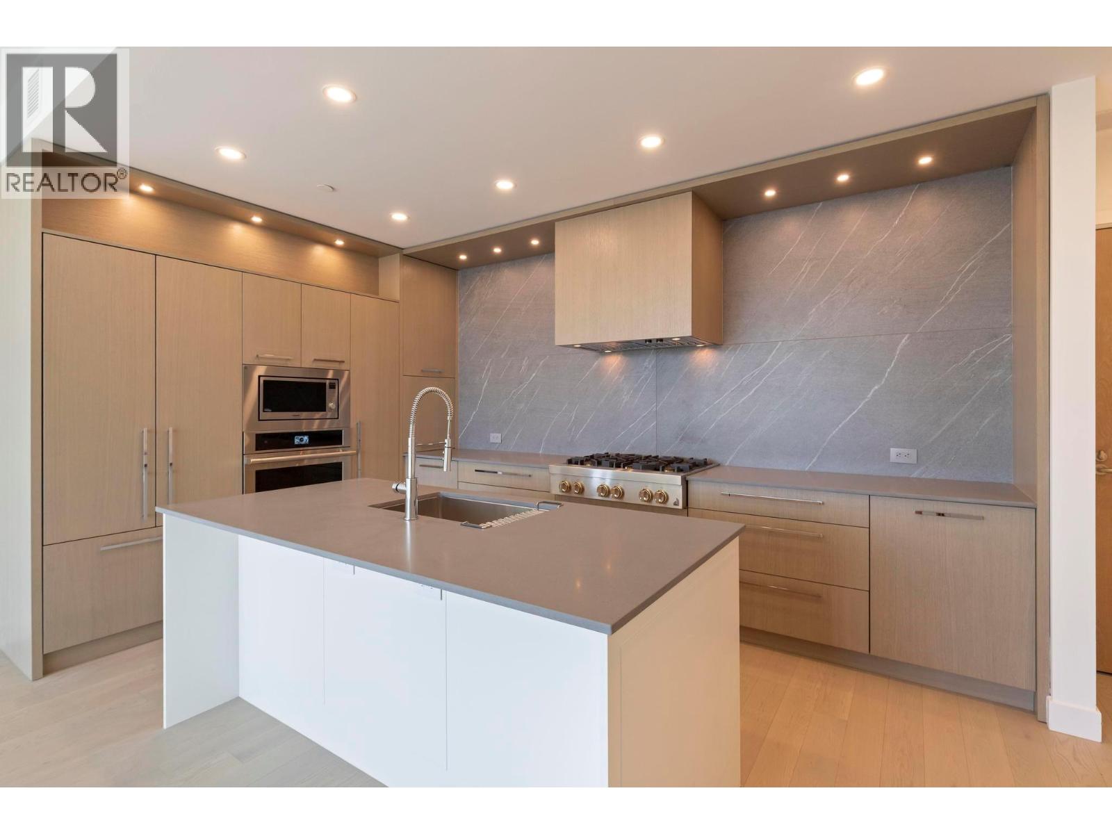 3409 Lakeshore Road Unit# 303, Kelowna, British Columbia  V1W 0G6 - Photo 4 - 10384035