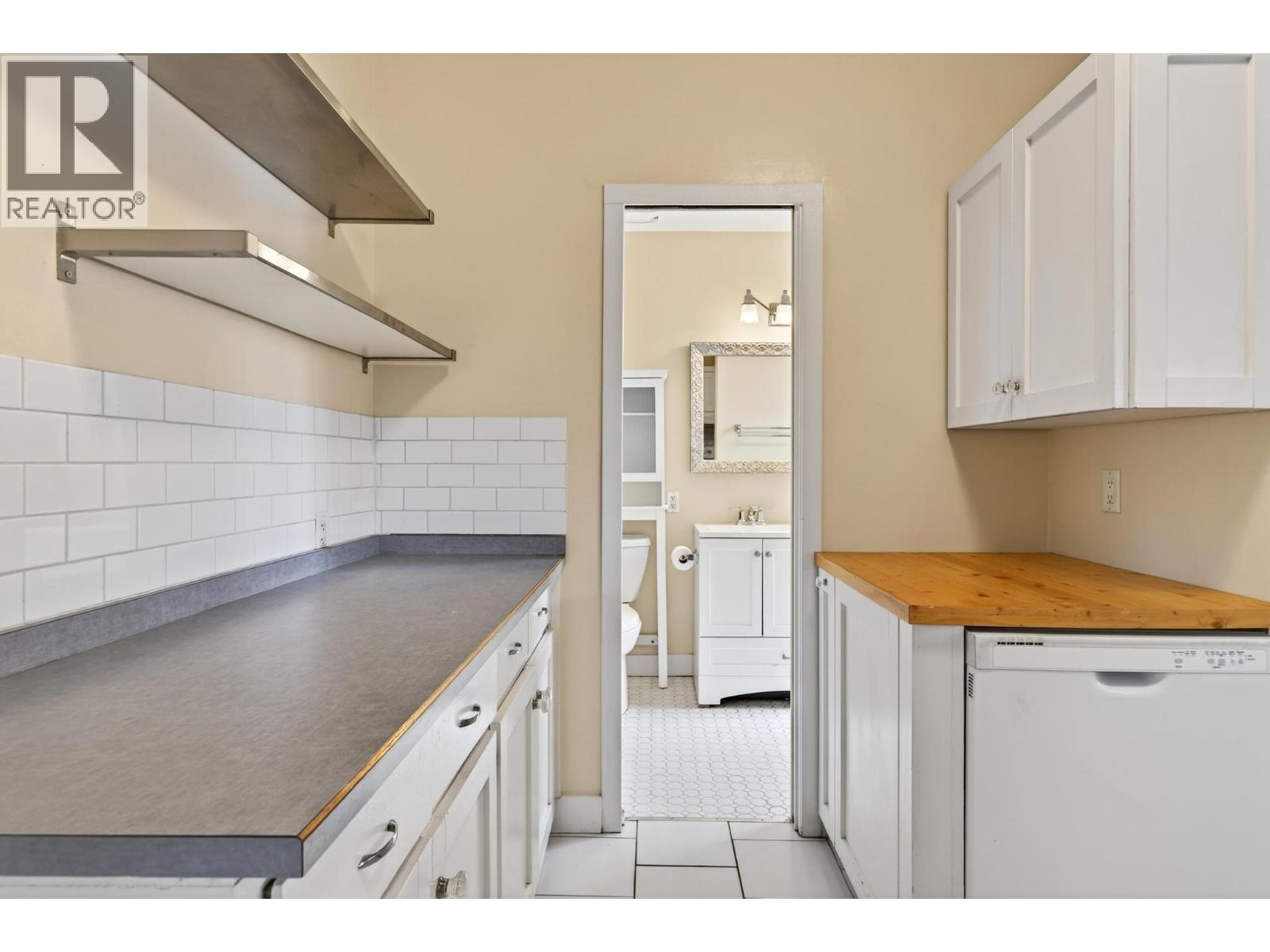 815 Lawrence Avenue, Kelowna, British Columbia  V1Y 6M1 - Photo 14 - 10381266