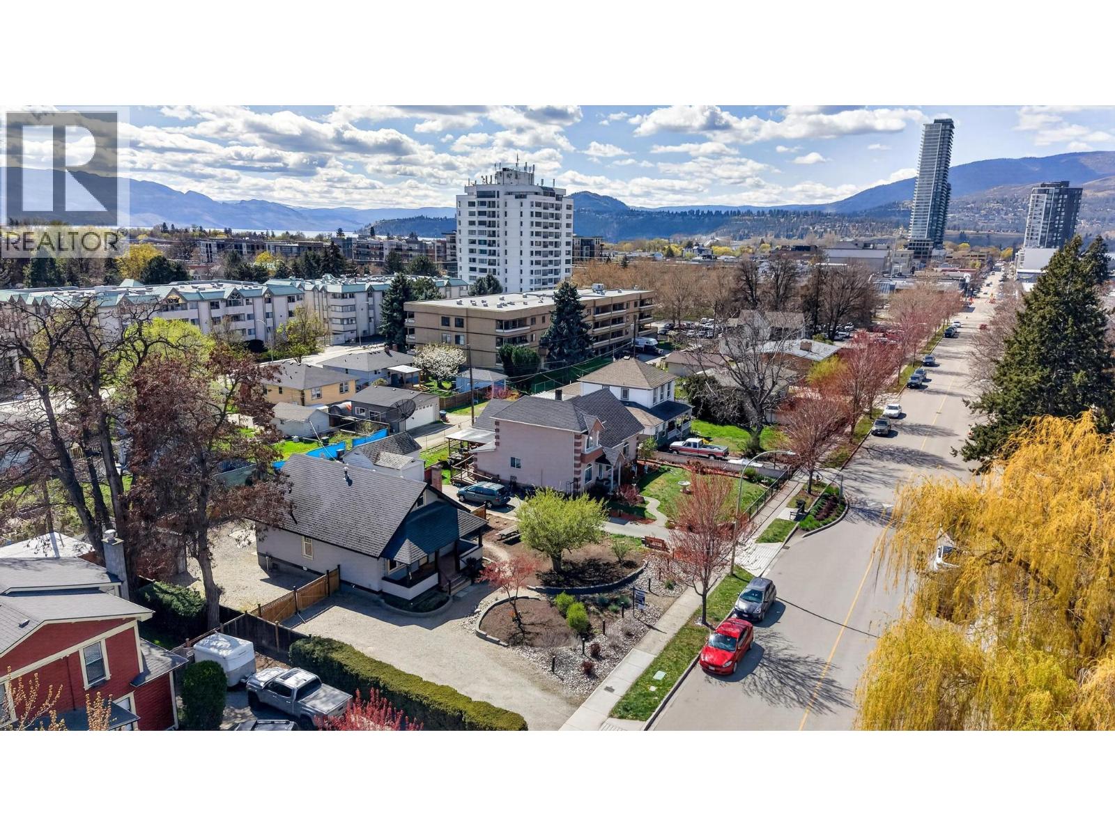 815 Lawrence Avenue, Kelowna, British Columbia  V1Y 6M1 - Photo 2 - 10381266