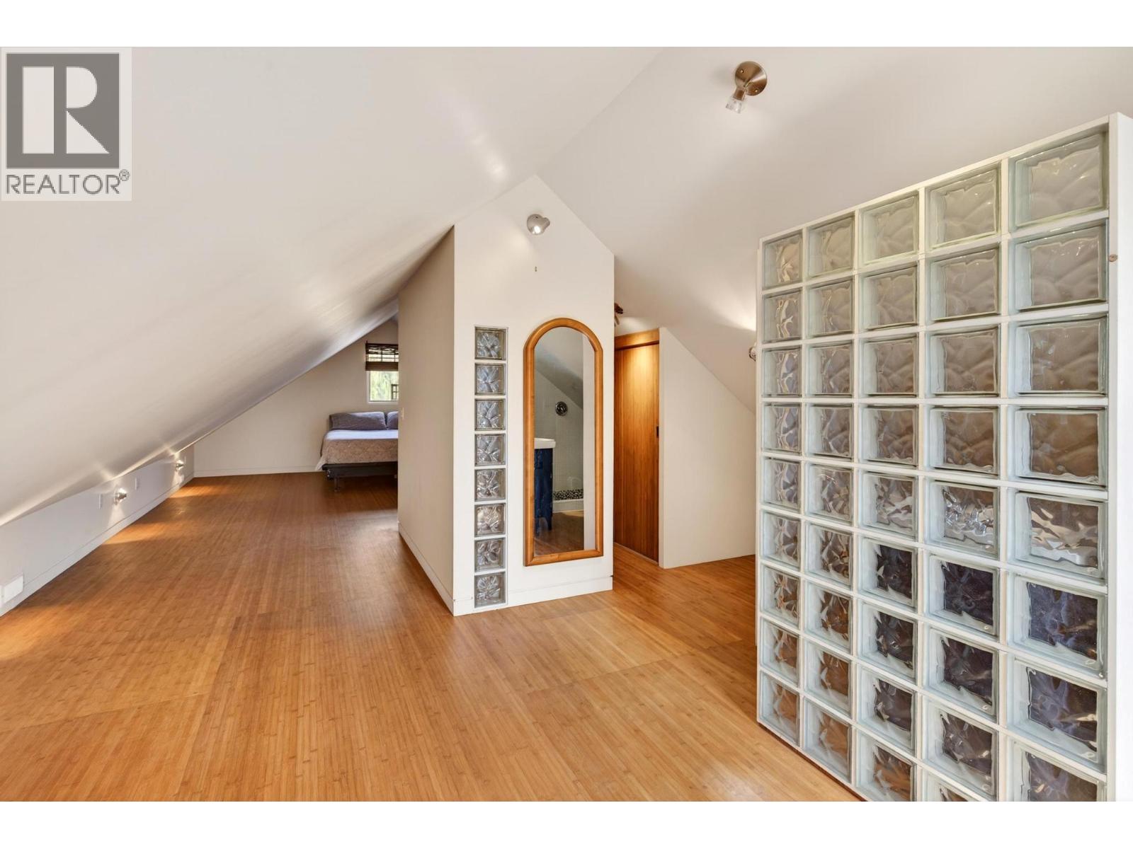 815 Lawrence Avenue, Kelowna, British Columbia  V1Y 6M1 - Photo 24 - 10381266