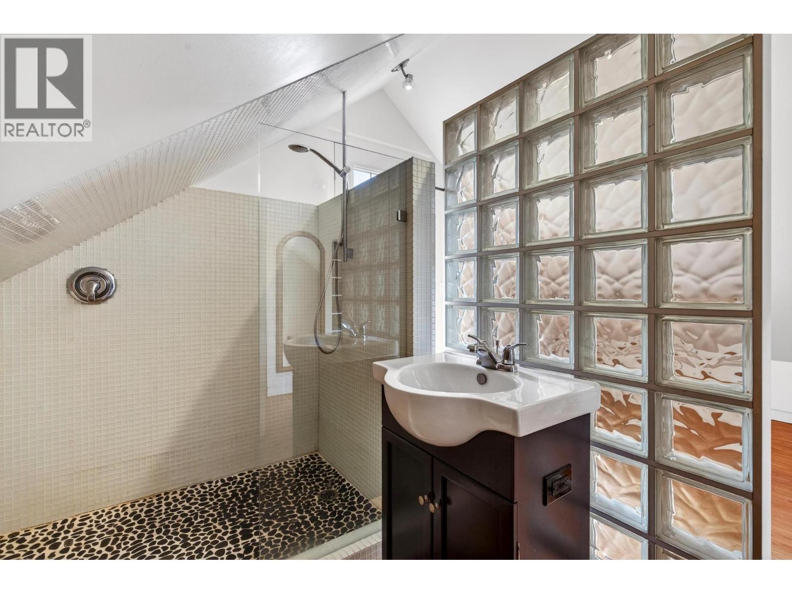 815 Lawrence Avenue, Kelowna, British Columbia  V1Y 6M1 - Photo 27 - 10381266