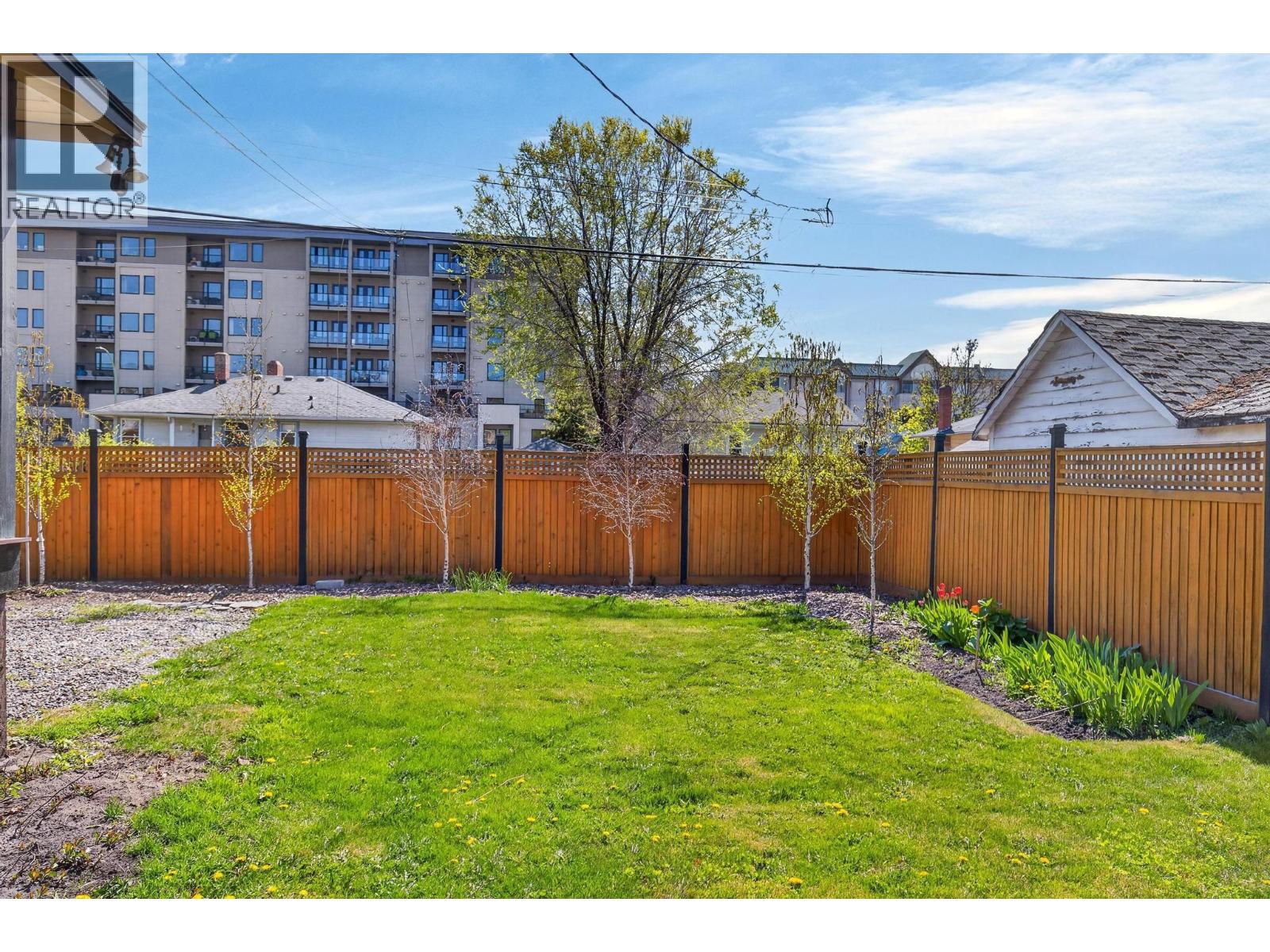 815 Lawrence Avenue, Kelowna, British Columbia  V1Y 6M1 - Photo 38 - 10381266