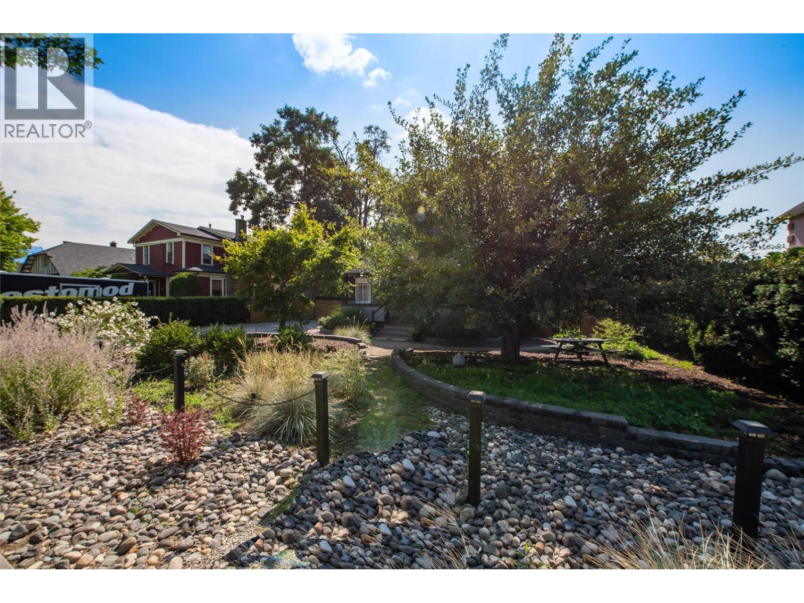 815 Lawrence Avenue, Kelowna, British Columbia  V1Y 6M1 - Photo 48 - 10381266