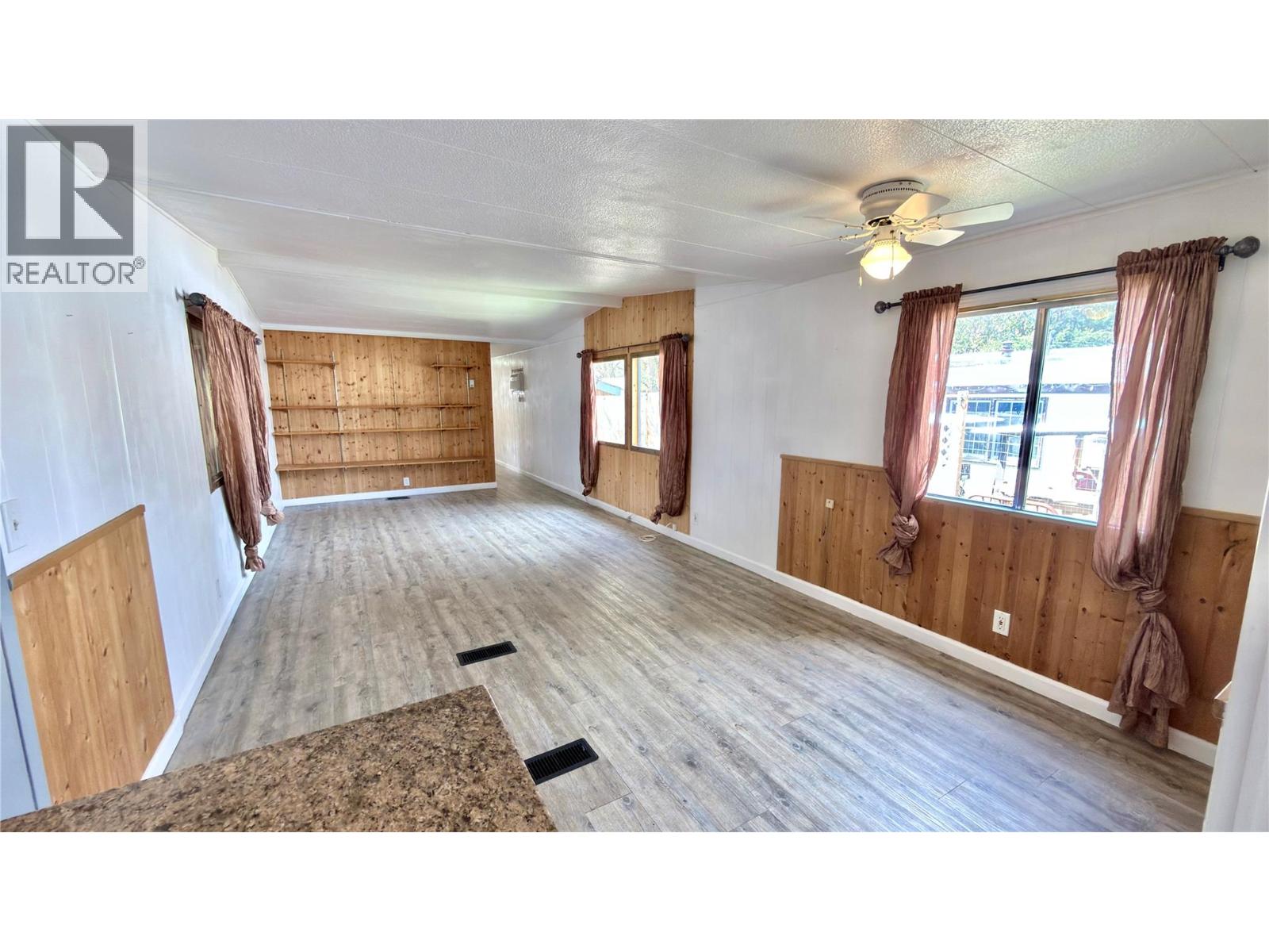 670 Central Avenue, Midway, British Columbia  V0H 1M0 - Photo 22 - 10384050