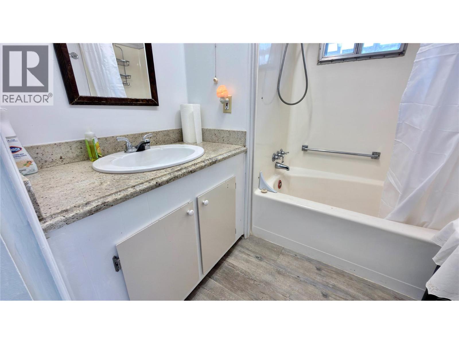 670 Central Avenue, Midway, British Columbia  V0H 1M0 - Photo 30 - 10384050