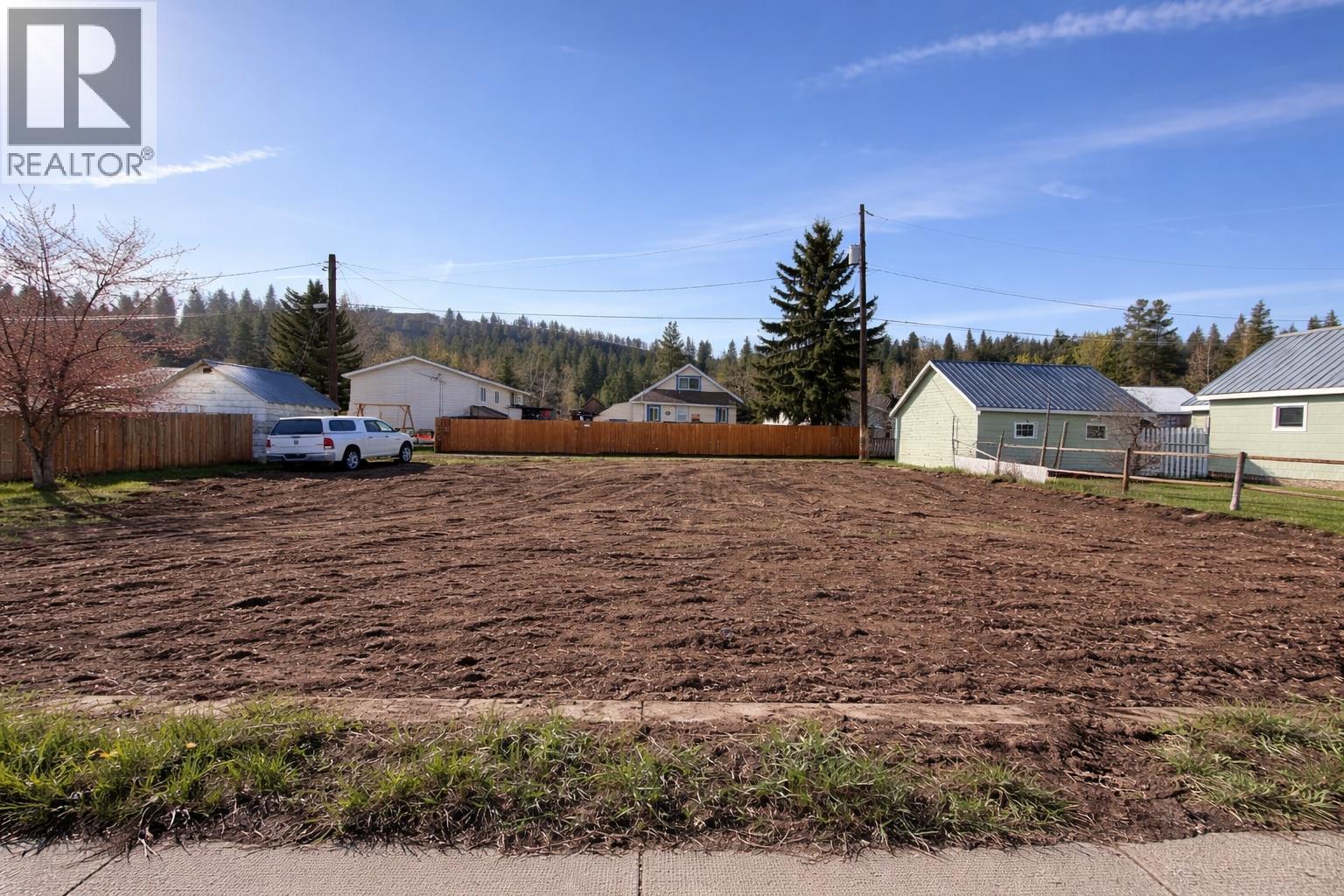 360 Burton Avenue, Princeton, British Columbia  V0X 1W0 - Photo 1 - 10384118