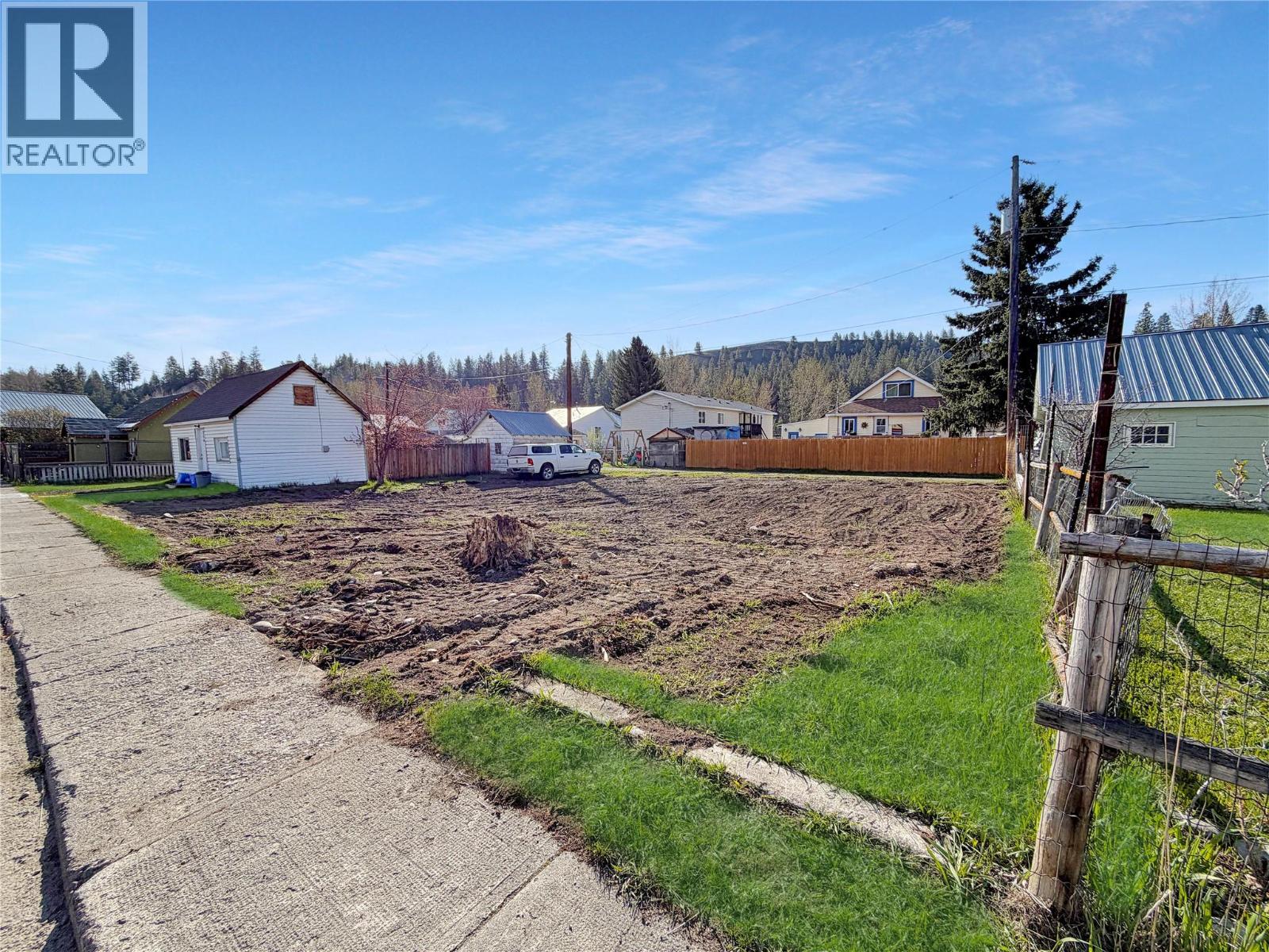 360 Burton Avenue, Princeton, British Columbia  V0X 1W0 - Photo 3 - 10384118