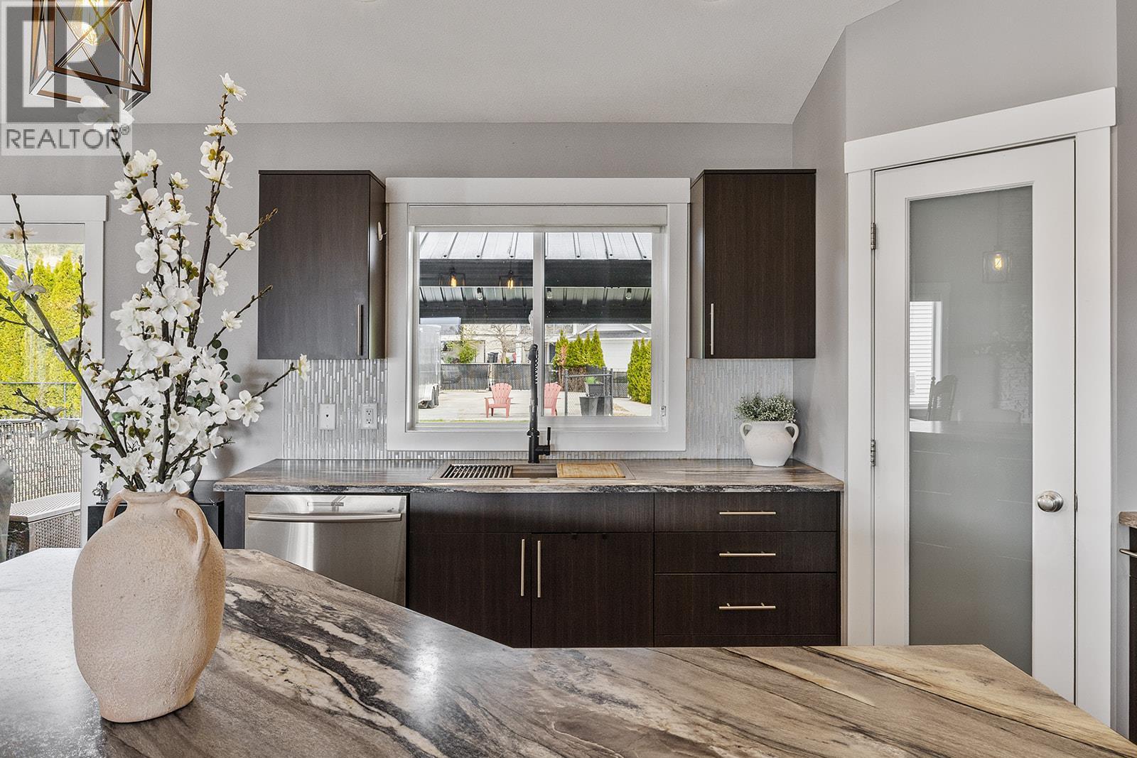 3166 Shetland Road, Kelowna, British Columbia  V1V 3B1 - Photo 11 - 10383933