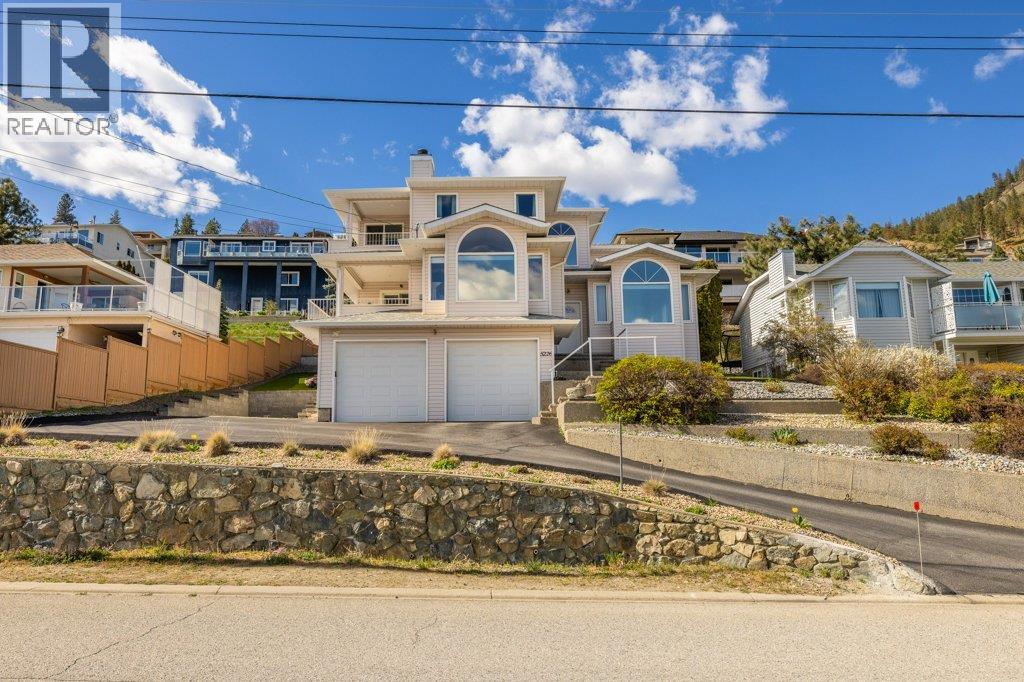 5226 Clarence Road, Peachland, British Columbia  V0H 1X2 - Photo 3 - 10383416