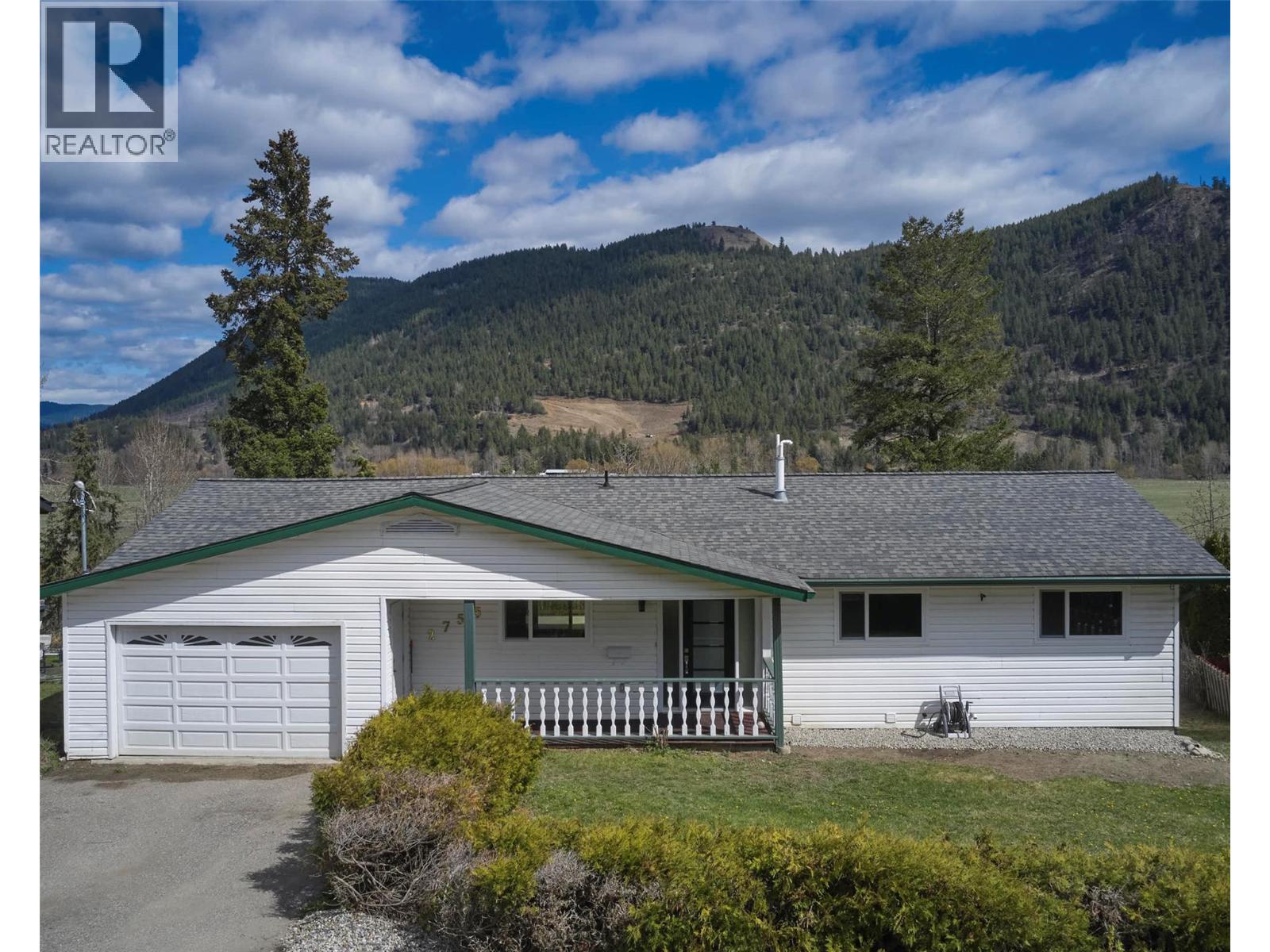2755 Balsam Lane, Lumby, British Columbia  V0E 2G5 - Photo 1 - 10384051